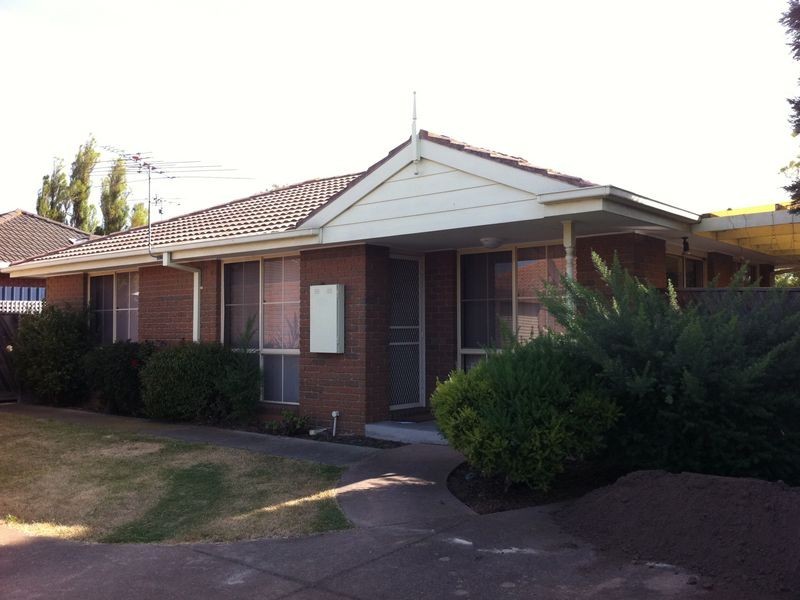 2/319 Anakie Road, Lovely Banks VIC 3221