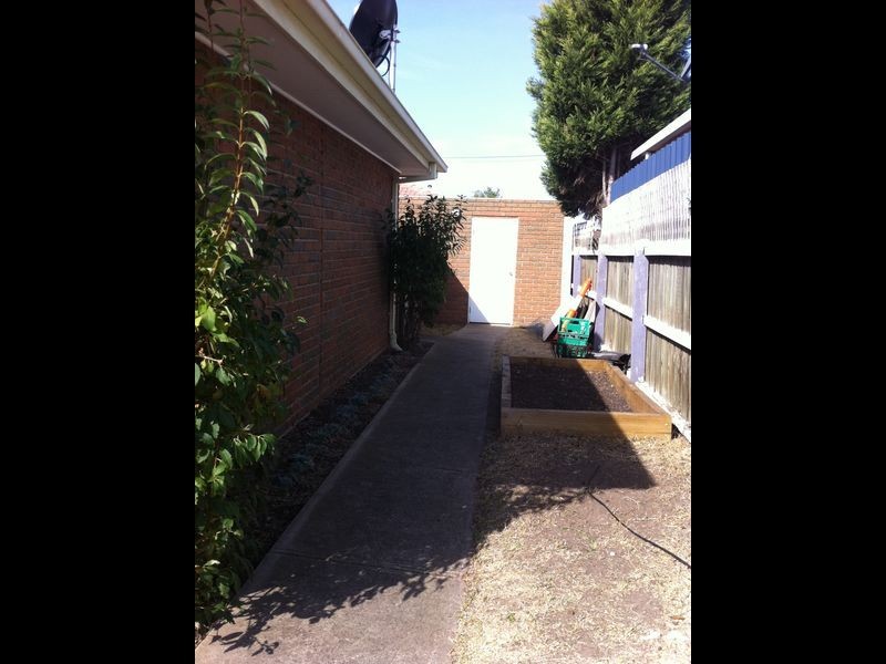 2/319 Anakie Road, Lovely Banks VIC 3221