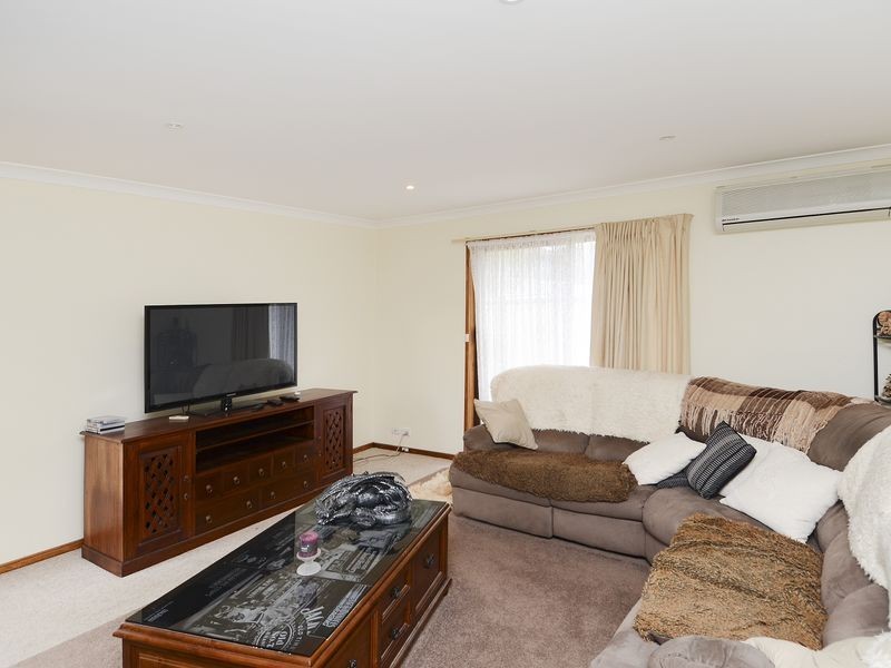 2/12-14 Minihan Court, Corio VIC 3214