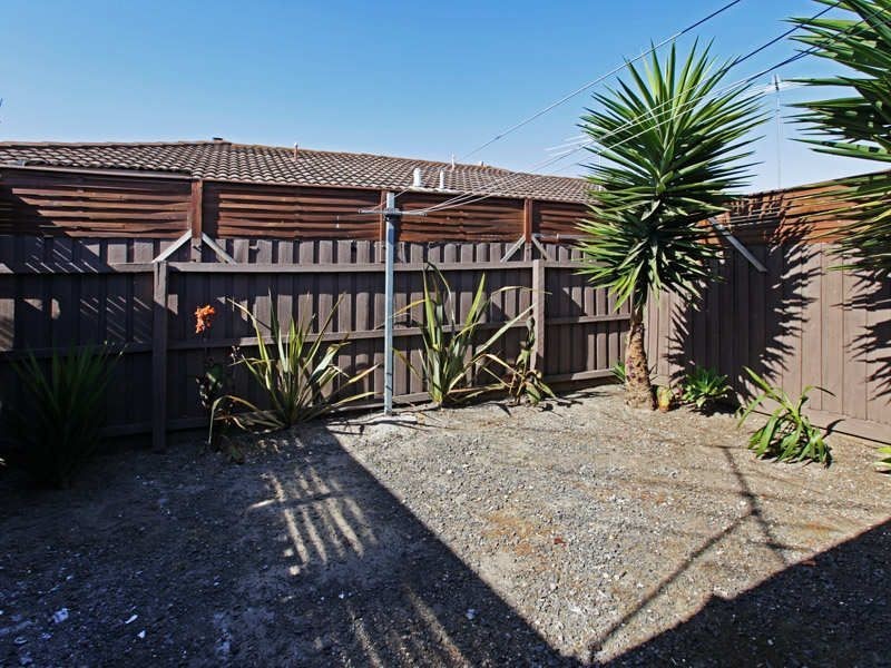 Unit 2/10-12 Lindsay Street, Newcomb VIC 3219