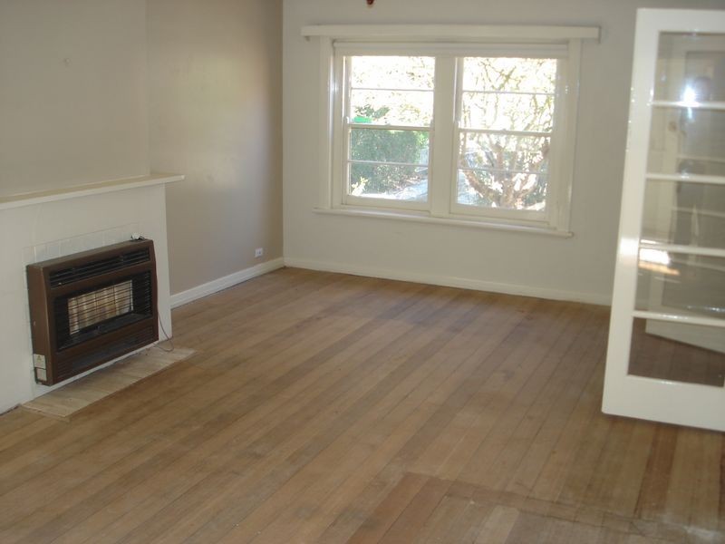 18 Douglas Street, Manifold Heights VIC 3218