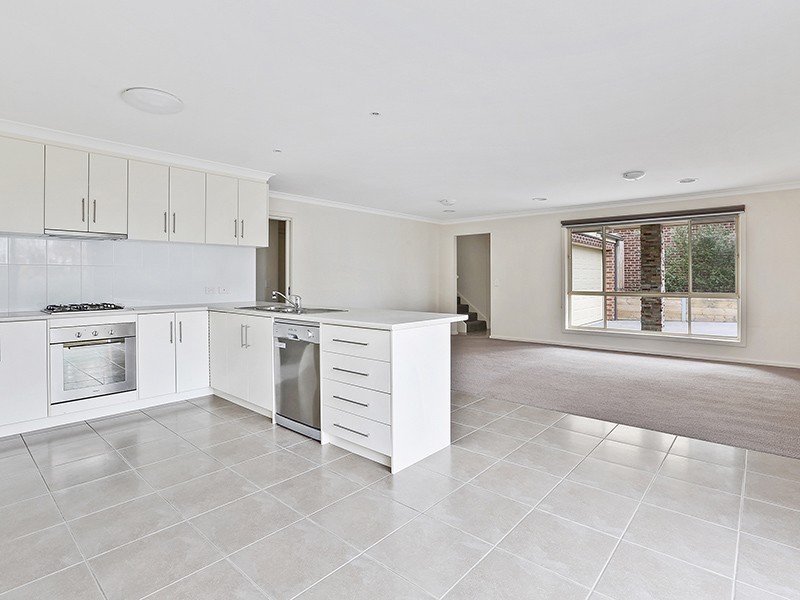 Unit 2/13 Craigie Road, Newtown VIC 3220