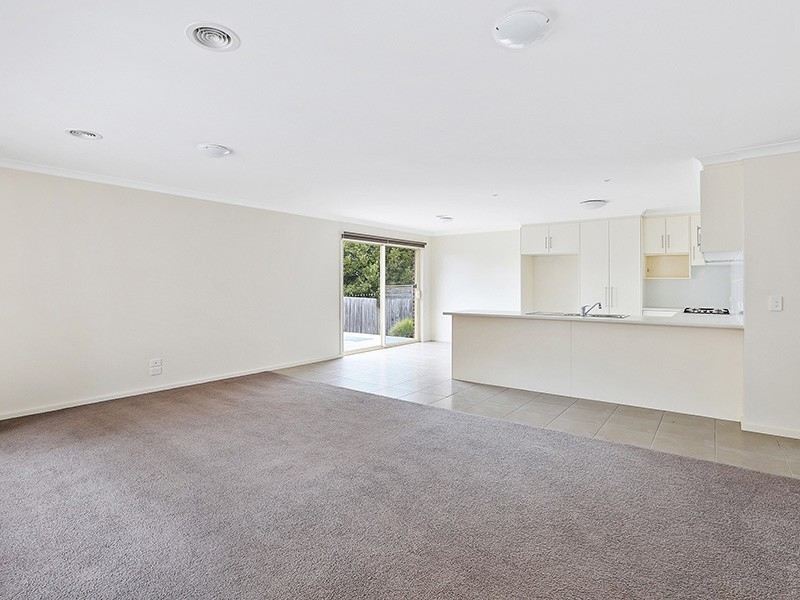 Unit 2/13 Craigie Road, Newtown VIC 3220