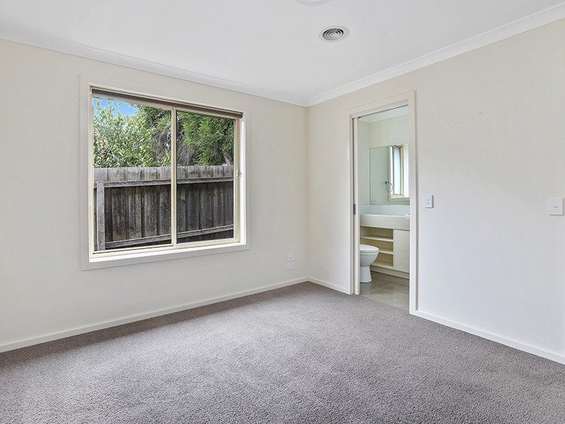 Unit 2/13 Craigie Road, Newtown VIC 3220