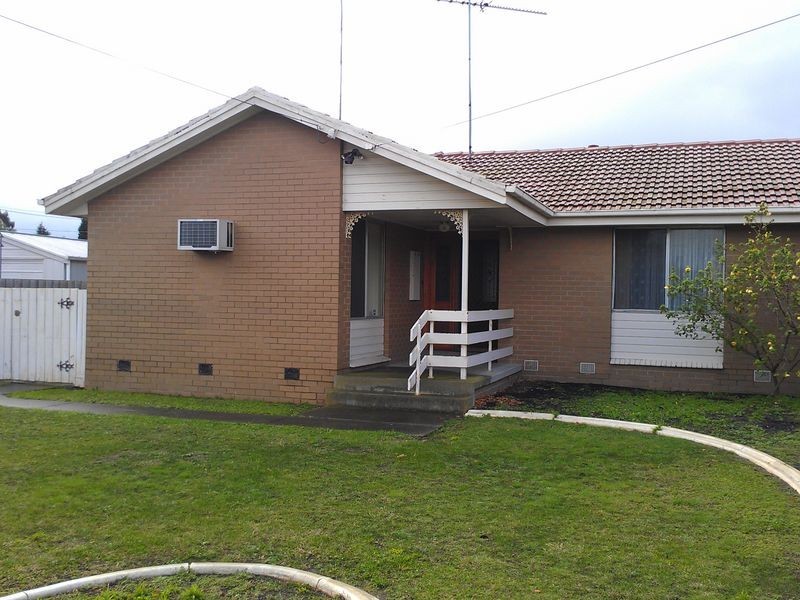 2 Leonis Court, Corio VIC 3214