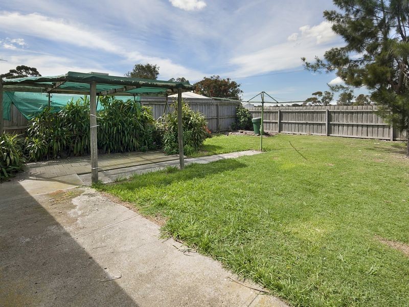 5 Enfield Drive, St Albans Park VIC 3219