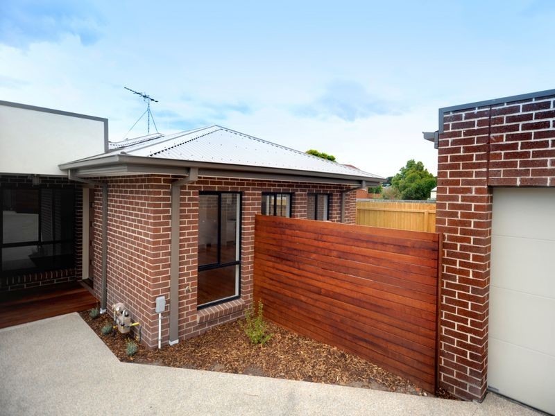 2 & 3/1338 Murradoc Road, St Leonards VIC 3223