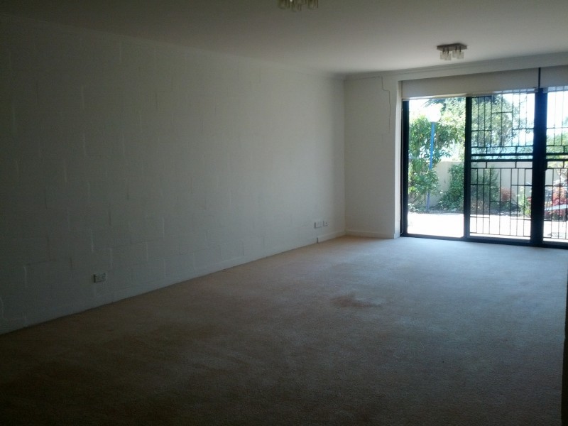 Unit 102/64 Eastern Beach Road, Geelong VIC 3220