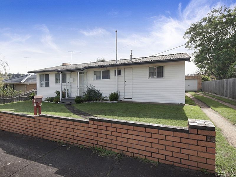 6 Tiverton Street, Belmont VIC 3216