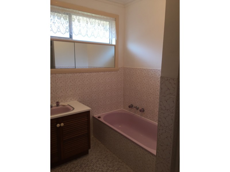 2 Allowah Court, Norlane VIC 3214