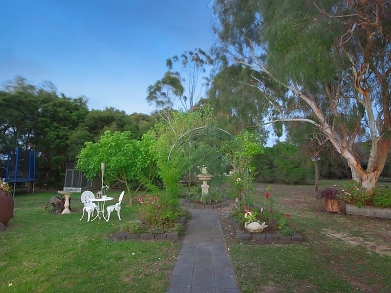 35 Fines Lane, Leopold VIC 3224