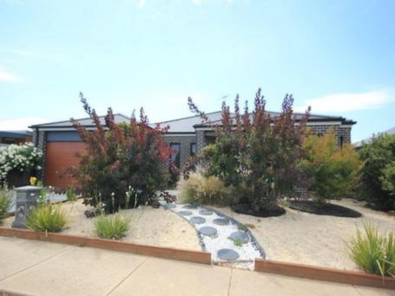 33 Hewat Drive, Highton VIC 3216