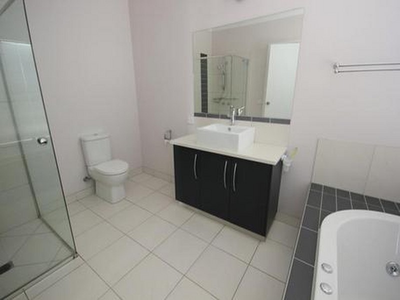 33 Hewat Drive, Highton VIC 3216