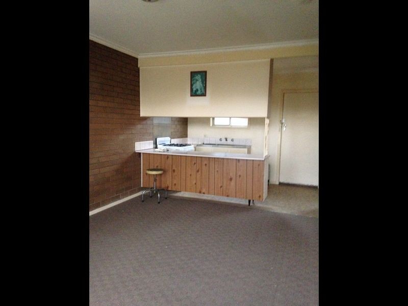 2/110 Ballarat Road, Hamlyn Heights VIC 3215