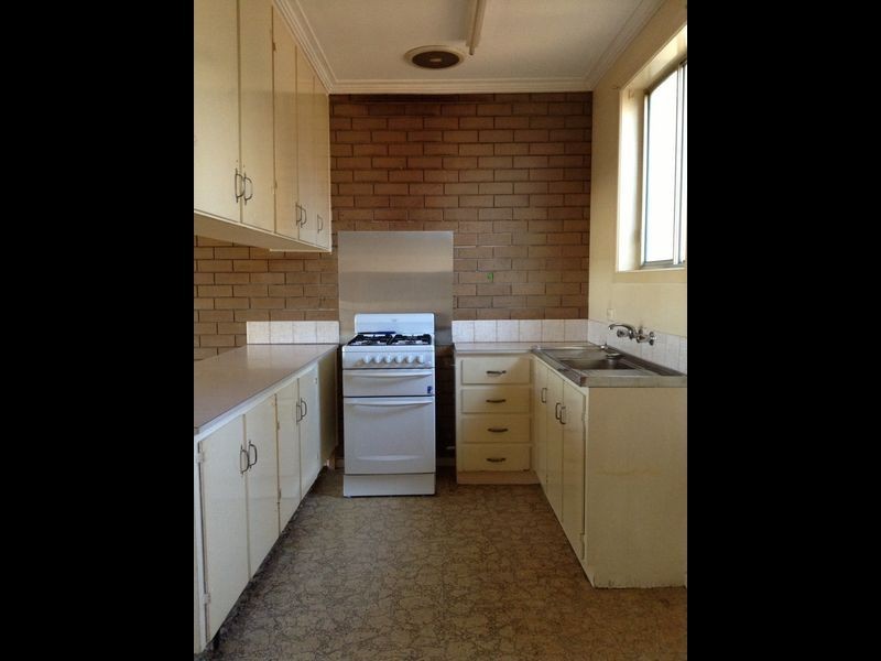 2/110 Ballarat Road, Hamlyn Heights VIC 3215