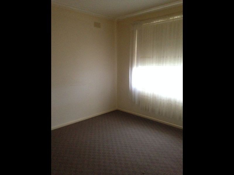 2/110 Ballarat Road, Hamlyn Heights VIC 3215