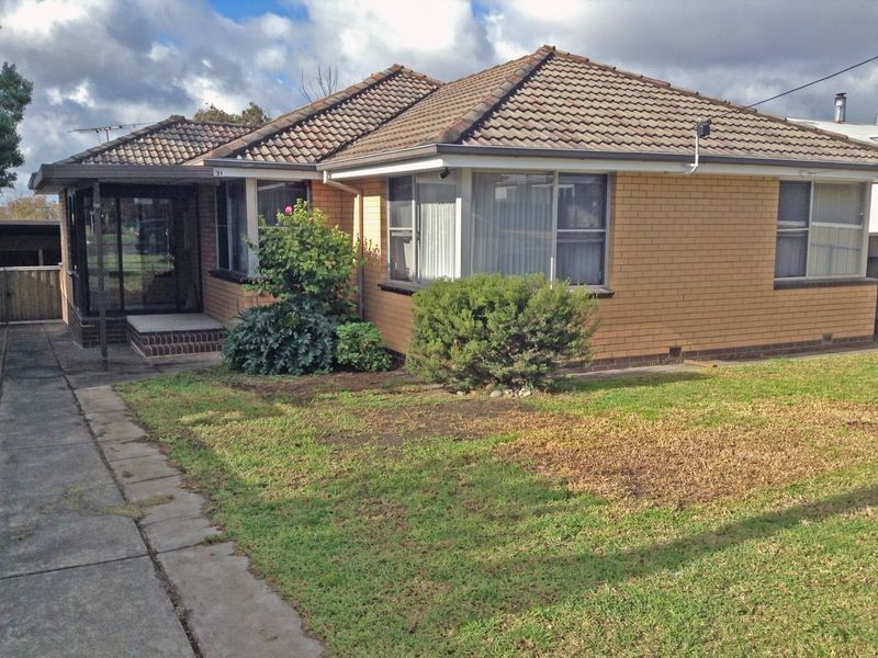 21 Alkoomi Avenue, Hamlyn Heights VIC 3215