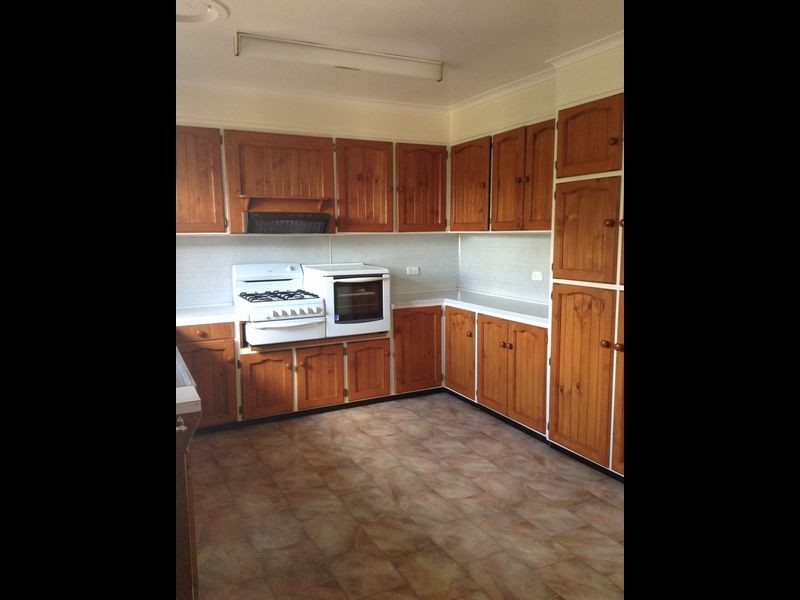 21 Alkoomi Avenue, Hamlyn Heights VIC 3215