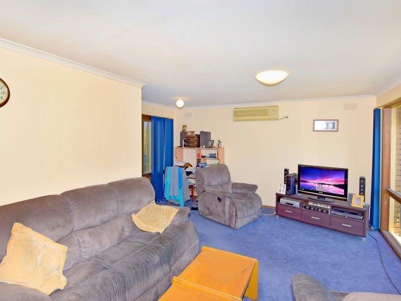 7 Vostok Court, Whittington VIC 3219