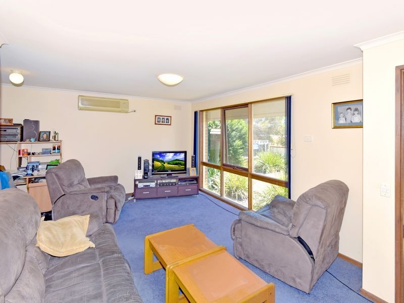 7 Vostok Court, Whittington VIC 3219