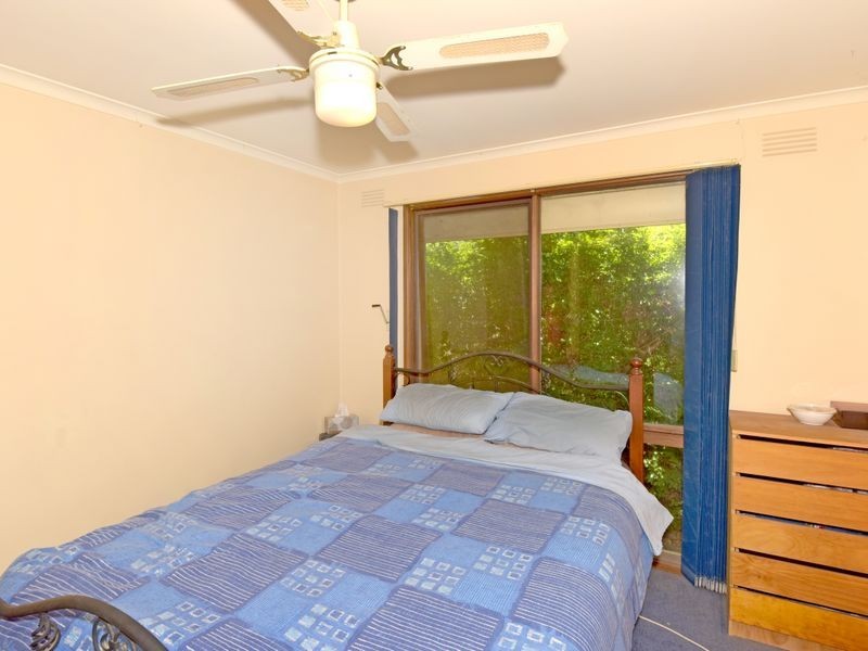 7 Vostok Court, Whittington VIC 3219