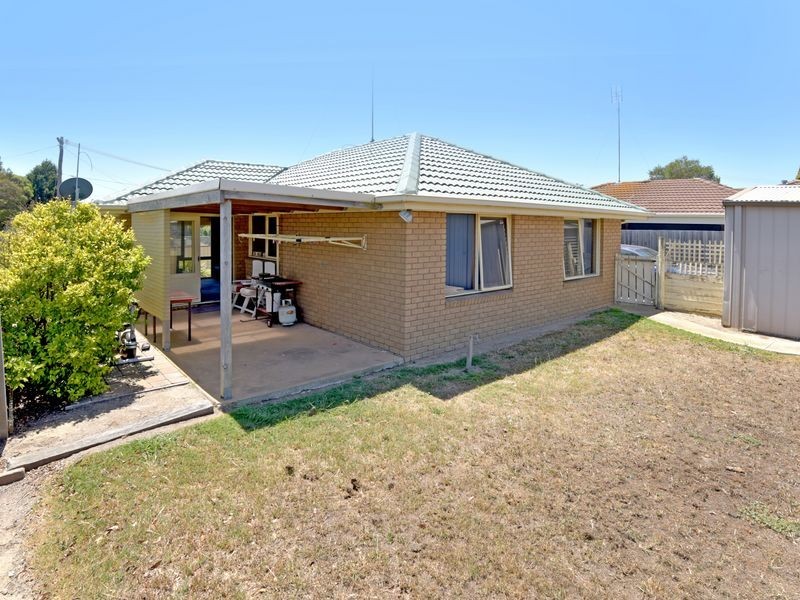 7 Vostok Court, Whittington VIC 3219