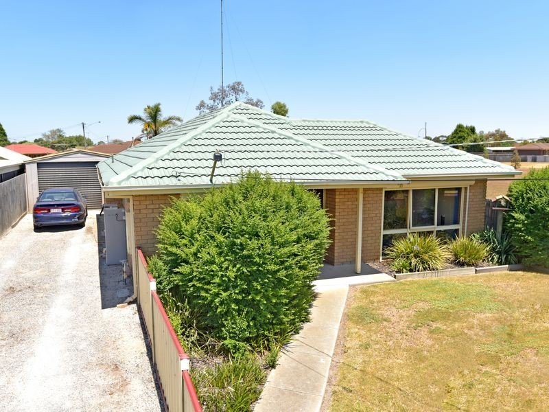 7 Vostok Court, Whittington VIC 3219