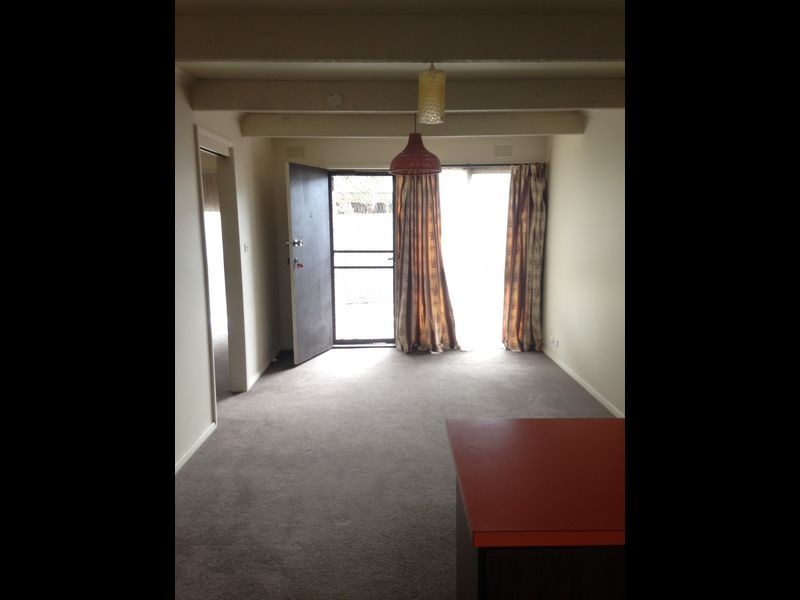 2/18 Stafford Street, Herne Hill VIC 3218