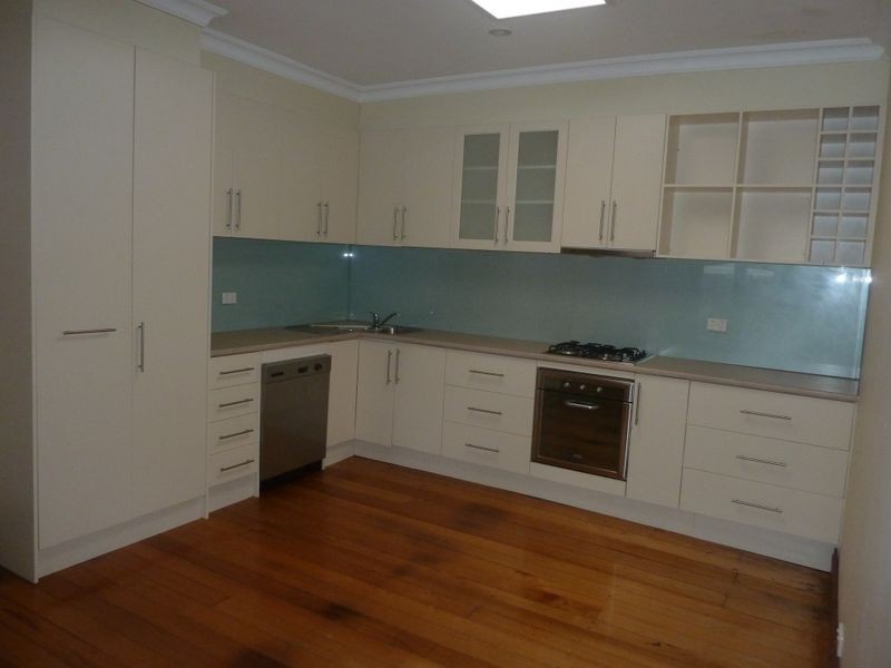 2 Saffron Street, Newtown VIC 3220