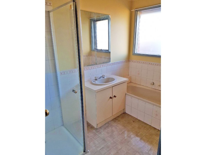 8 Creswick Court, Corio VIC 3214