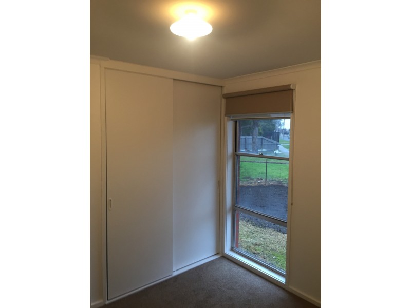 2 Carmarthen Drive, Corio VIC 3214