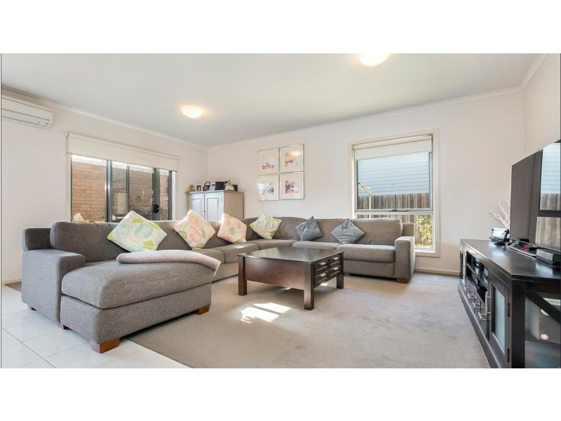 1/61 Regent Street, Whittington VIC 3219