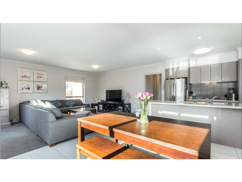 1/61 Regent Street, Whittington VIC 3219