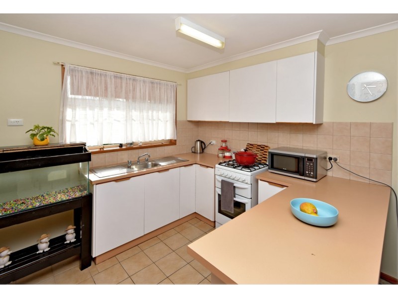 Unit 2/20 Saturn Street, Newcomb VIC 3219