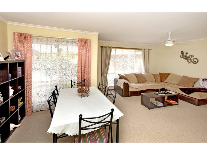 Unit 2/20 Saturn Street, Newcomb VIC 3219