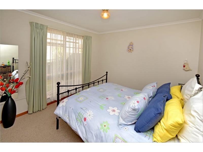 Unit 2/20 Saturn Street, Newcomb VIC 3219