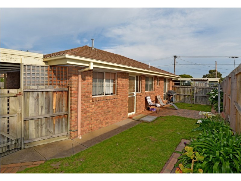 Unit 2/20 Saturn Street, Newcomb VIC 3219