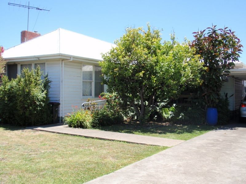 24 Deakin Street, Bell Park VIC 3215