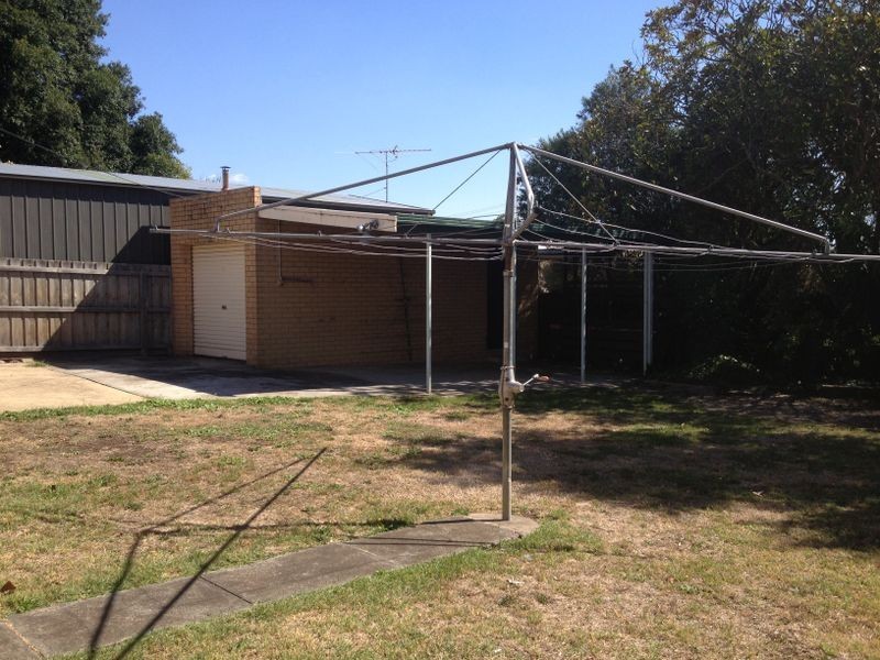 6 Toyne Avenue, Hamlyn Heights VIC 3215