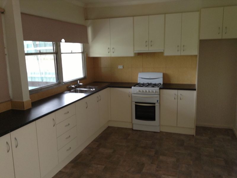 8 Granault Parade, Corio VIC 3214