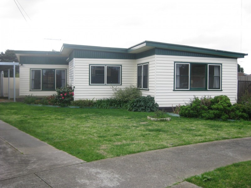 2 Clive Court, Corio VIC 3214