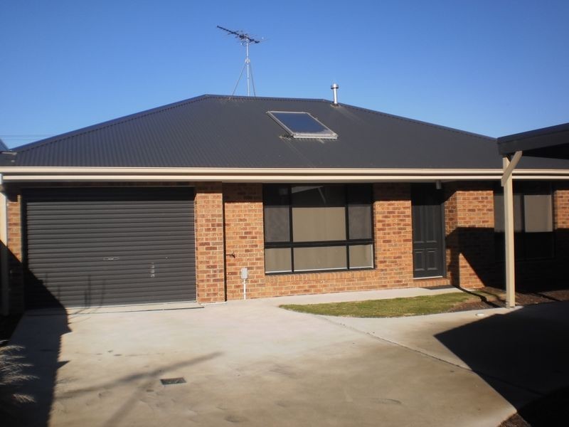 2/31 Gerbera Avenue, Norlane VIC 3214
