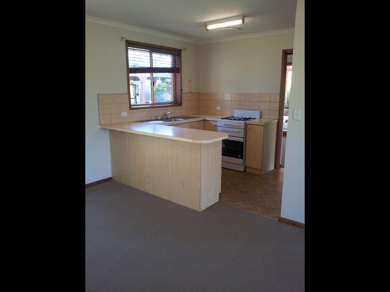 4 Universe Court, Whittington VIC 3219