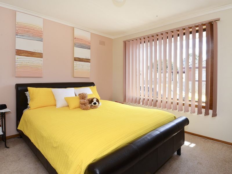 8 Banksia Square, Corio VIC 3214