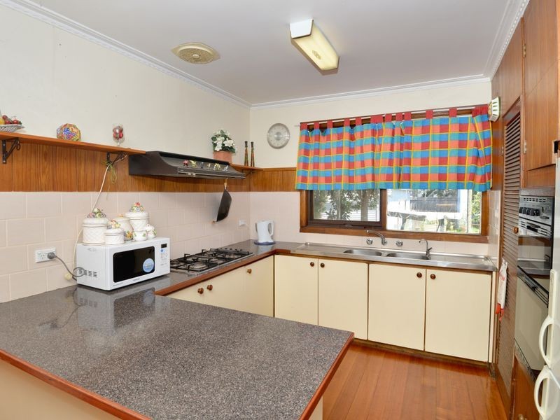 20 Truscott Street, Whittington VIC 3219