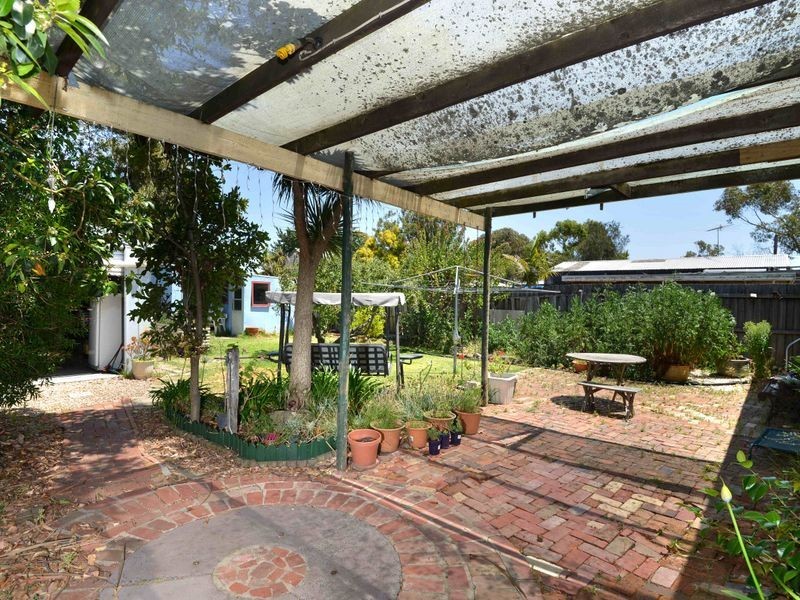 20 Truscott Street, Whittington VIC 3219