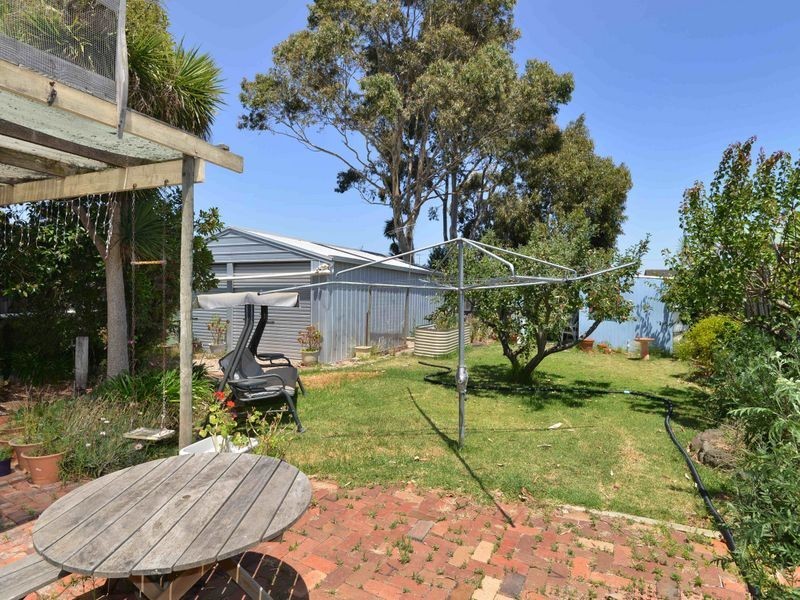 20 Truscott Street, Whittington VIC 3219