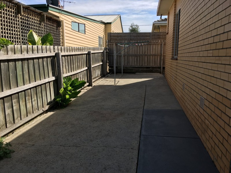 3/57 Bond Street, Newtown VIC 3220