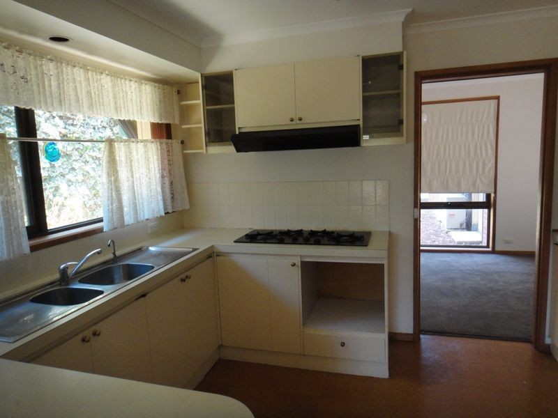 1 Cromwell Drive, Lara VIC 3212