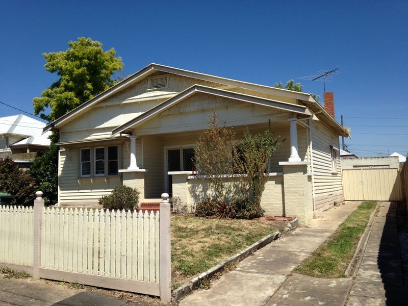 1 Bowlers Avenue, Geelong West VIC 3218